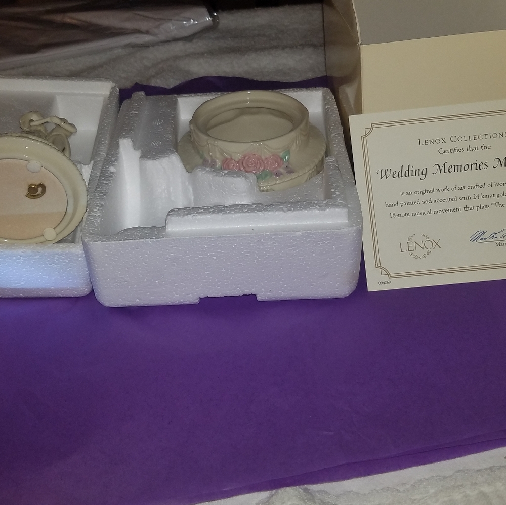 LENOX NIB WEDDING GIFT